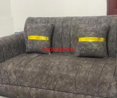 Vitu vya nyumbani vinauzwa(Coach,Tv, radio,carpet, jiko, friji na showcase) - 3